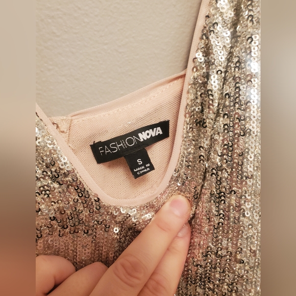 Fashion nova long sequin dress with thigh slit size S - Picture 2 of 2